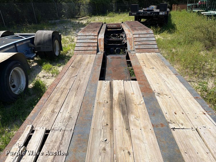 image for item DV7307 2006 Trail King lowboy equipment trailer