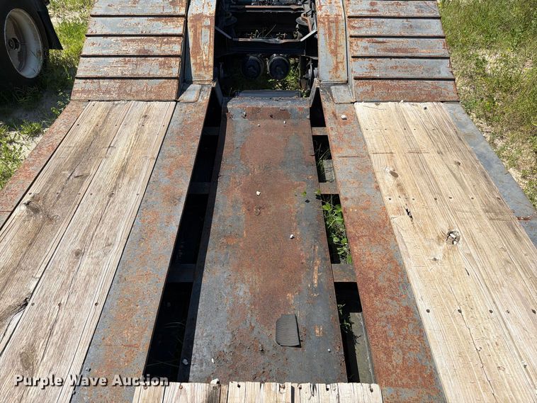 image for item DV7307 2006 Trail King lowboy equipment trailer