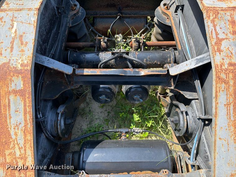 image for item DV7307 2006 Trail King lowboy equipment trailer