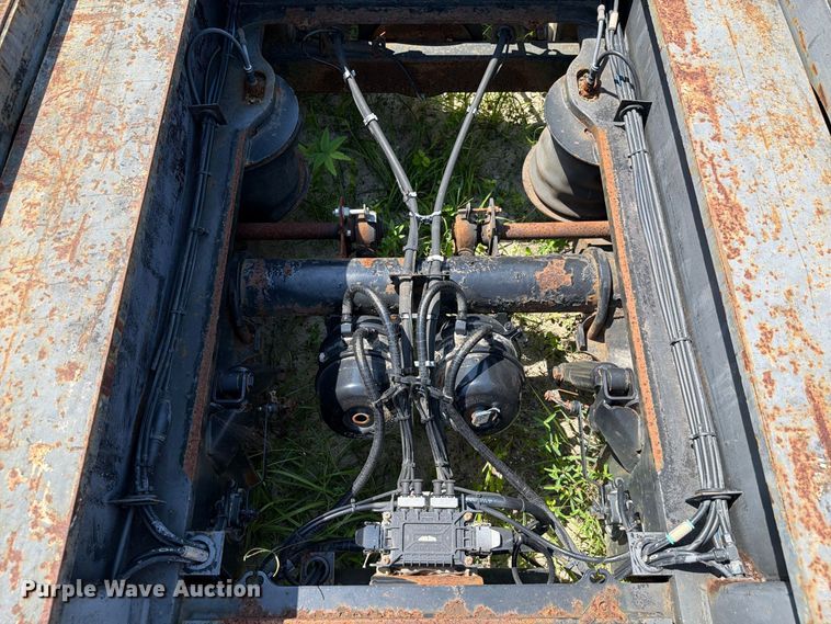 image for item DV7307 2006 Trail King lowboy equipment trailer