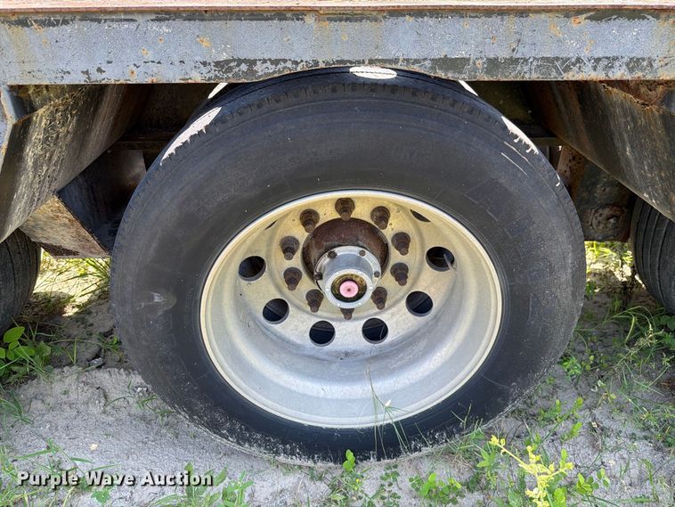 image for item DV7307 2006 Trail King lowboy equipment trailer