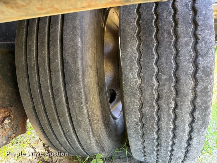 image for item DV7307 2006 Trail King lowboy equipment trailer