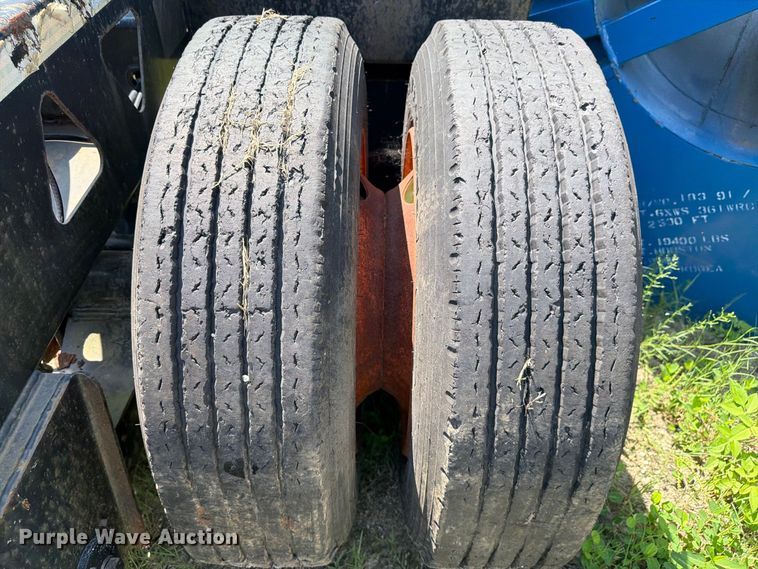 image for item DV7307 2006 Trail King lowboy equipment trailer