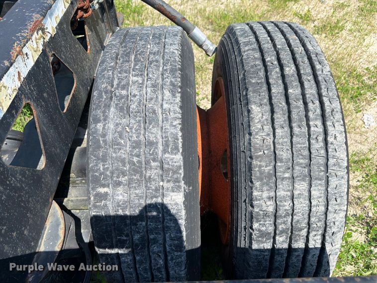 image for item DV7307 2006 Trail King lowboy equipment trailer