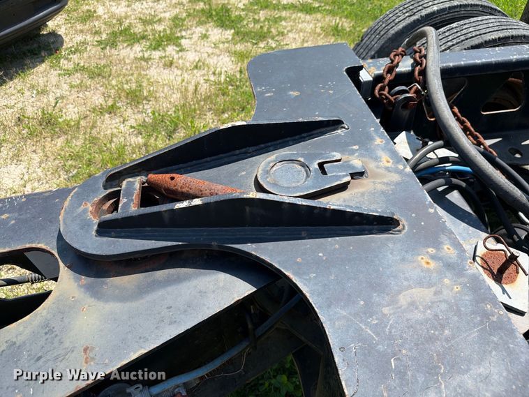 image for item DV7307 2006 Trail King lowboy equipment trailer