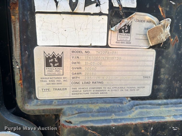 image for item DV7307 2006 Trail King lowboy equipment trailer