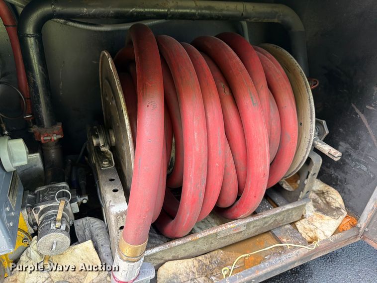 image for item DV7389 2010 Kenworth T370 box truck
