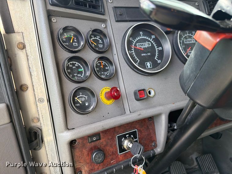 image for item DV7389 2010 Kenworth T370 box truck