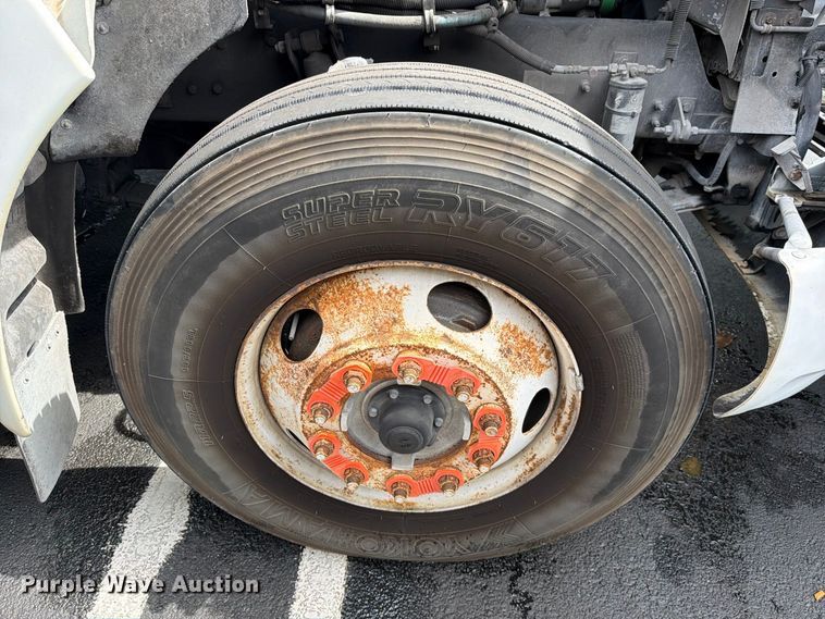 image for item DV7389 2010 Kenworth T370 box truck