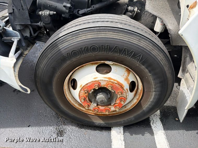 image for item DV7389 2010 Kenworth T370 box truck
