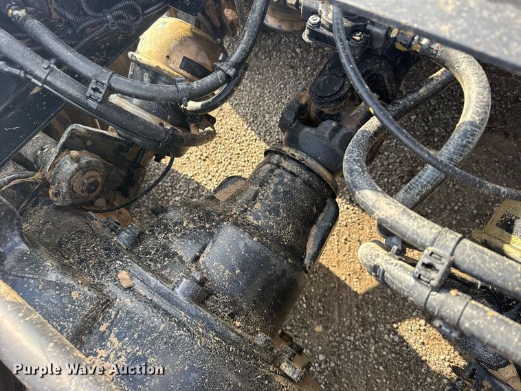 image for item DY3231 2017 International 8600 semi truck