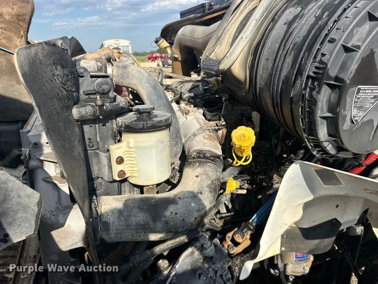 image for item DY3231 2017 International 8600 semi truck