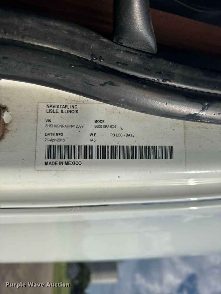 image for item DY3231 2017 International 8600 semi truck