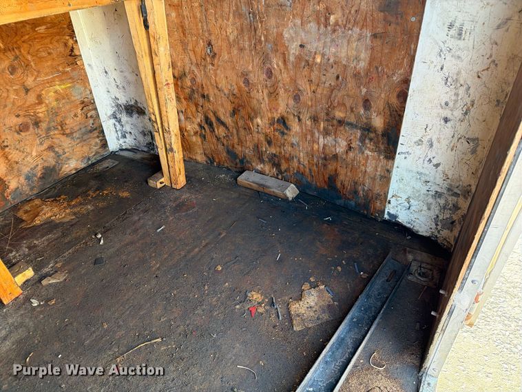 image for item DZ4688 1998 Doolittle enclosed cargo trailer