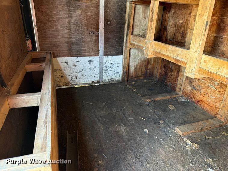 image for item DZ4688 1998 Doolittle enclosed cargo trailer