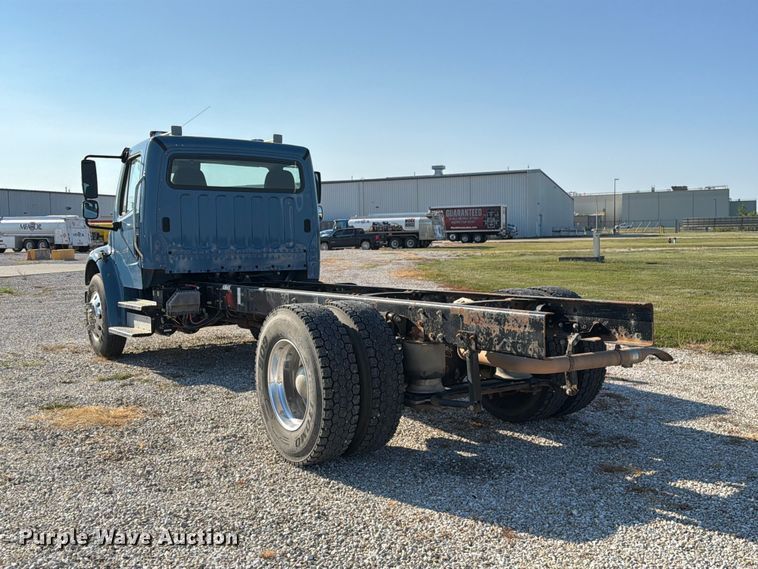 image for item DZ4714 2020 Freightliner S2G truck cab and chassis
