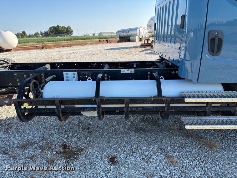 image for item DZ4714 2020 Freightliner S2G truck cab and chassis