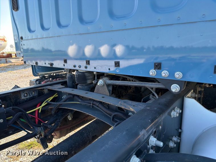 image for item DZ4714 2020 Freightliner S2G truck cab and chassis