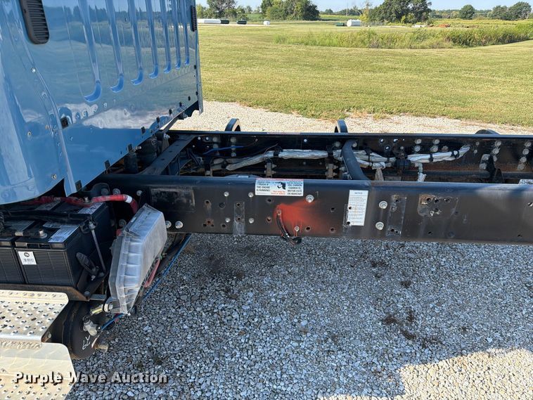 image for item DZ4714 2020 Freightliner S2G truck cab and chassis