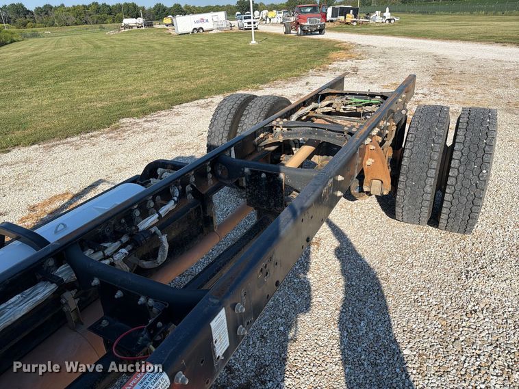 image for item DZ4714 2020 Freightliner S2G truck cab and chassis