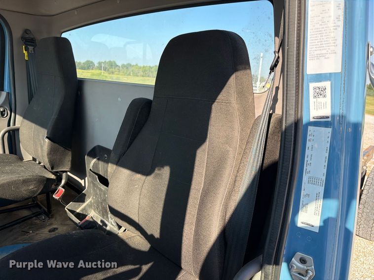 image for item DZ4714 2020 Freightliner S2G truck cab and chassis