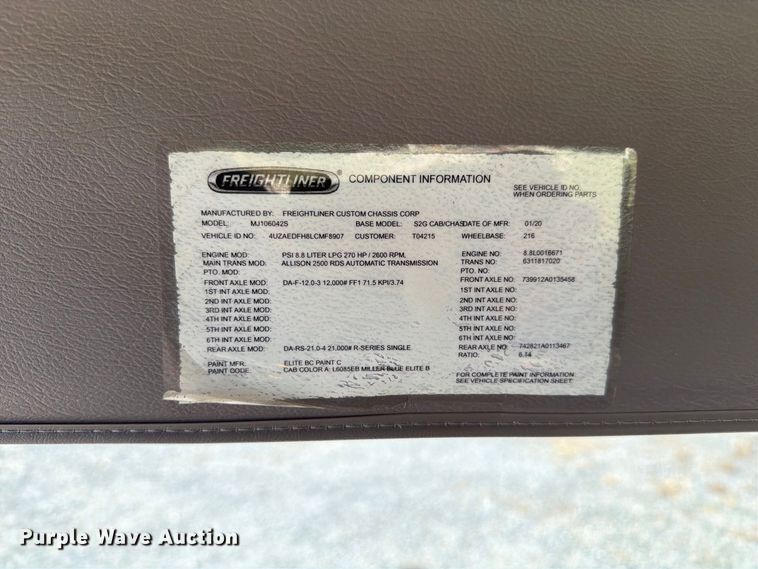 image for item DZ4714 2020 Freightliner S2G truck cab and chassis