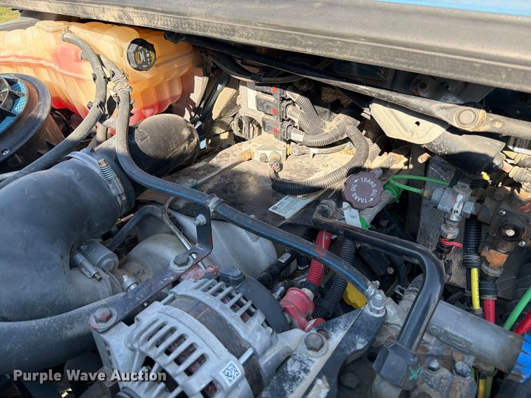image for item DZ4714 2020 Freightliner S2G truck cab and chassis
