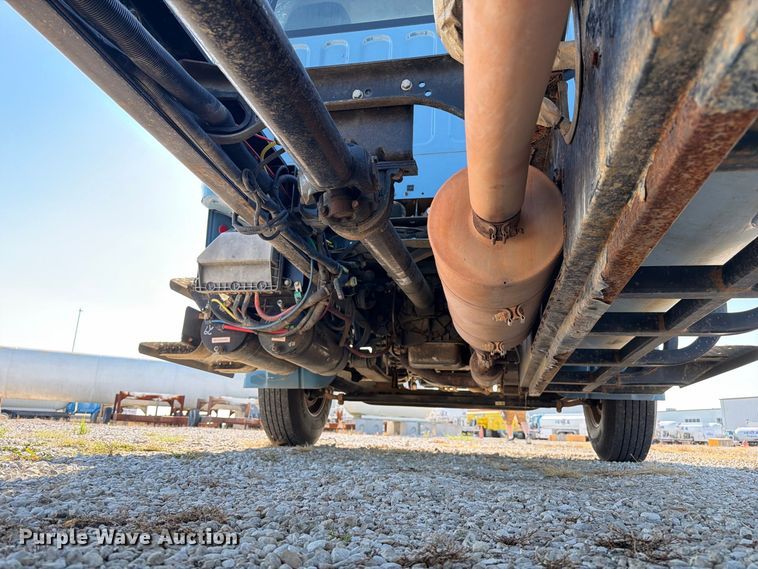 image for item DZ4714 2020 Freightliner S2G truck cab and chassis