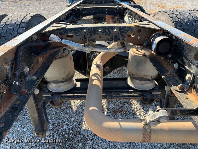 image for item DZ4714 2020 Freightliner S2G truck cab and chassis