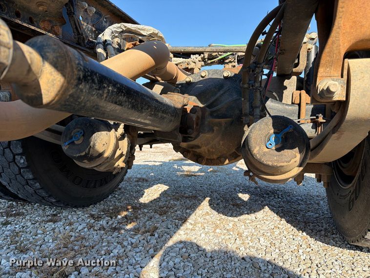 image for item DZ4714 2020 Freightliner S2G truck cab and chassis