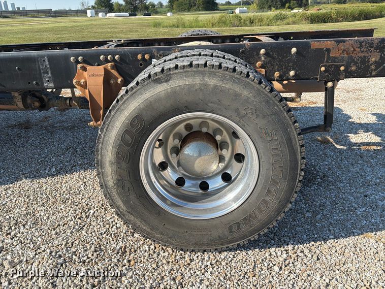 image for item DZ4714 2020 Freightliner S2G truck cab and chassis
