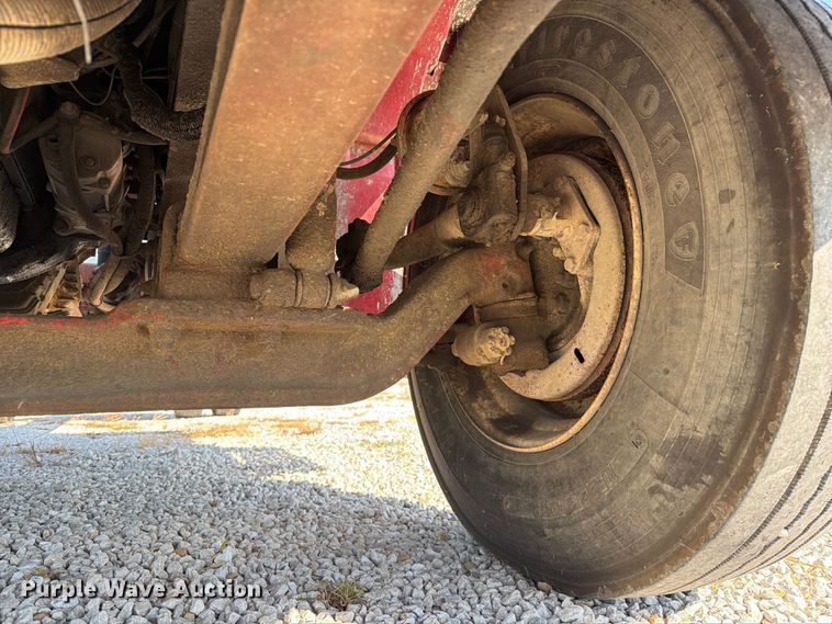 image for item DZ4715 2002 International 4400 truck cab and chassis