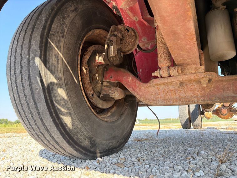 image for item DZ4715 2002 International 4400 truck cab and chassis