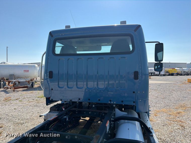 image for item DZ4716 2020 Freightliner S2G truck cab and chassis