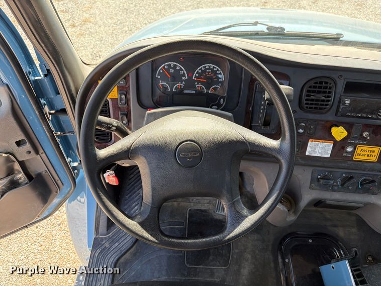 image for item DZ4716 2020 Freightliner S2G truck cab and chassis