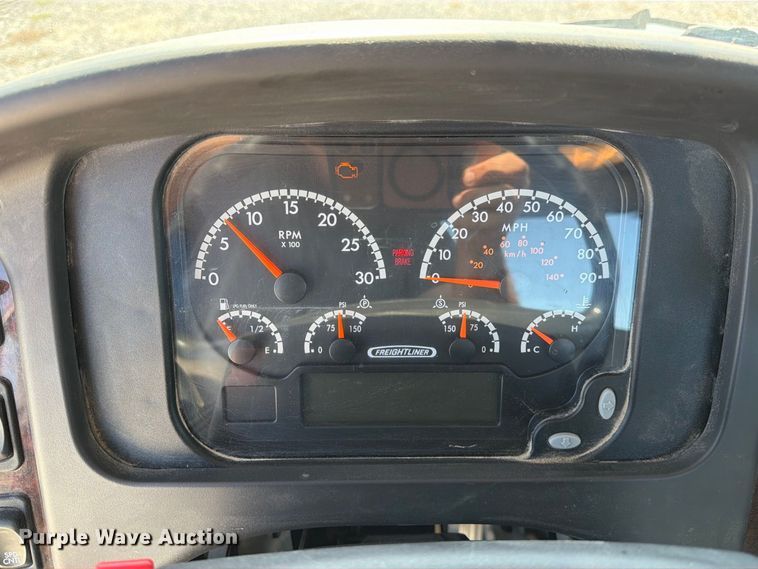 image for item DZ4716 2020 Freightliner S2G truck cab and chassis