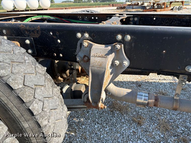 image for item DZ4716 2020 Freightliner S2G truck cab and chassis