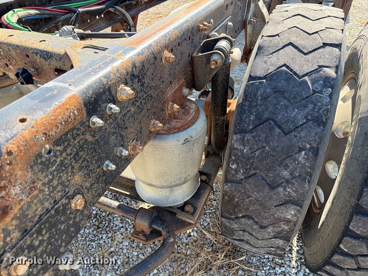 image for item DZ4716 2020 Freightliner S2G truck cab and chassis