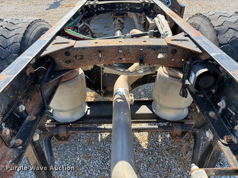 image for item DZ4716 2020 Freightliner S2G truck cab and chassis