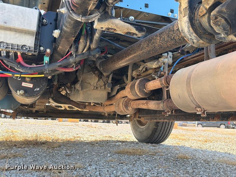 image for item DZ4716 2020 Freightliner S2G truck cab and chassis