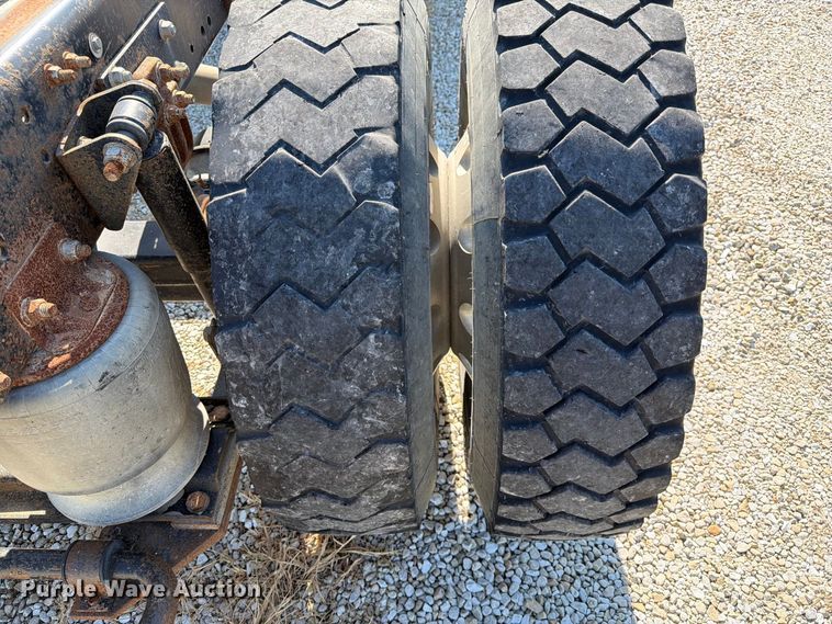 image for item DZ4716 2020 Freightliner S2G truck cab and chassis