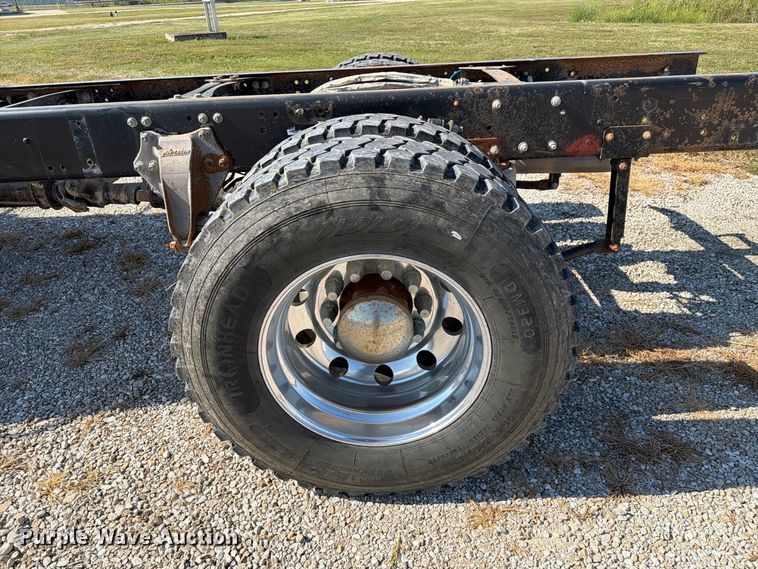 image for item DZ4716 2020 Freightliner S2G truck cab and chassis