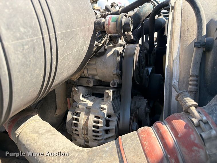 image for item DZ4718 2007 International 4300 truck cab and chassis
