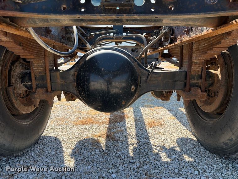 image for item DZ4718 2007 International 4300 truck cab and chassis
