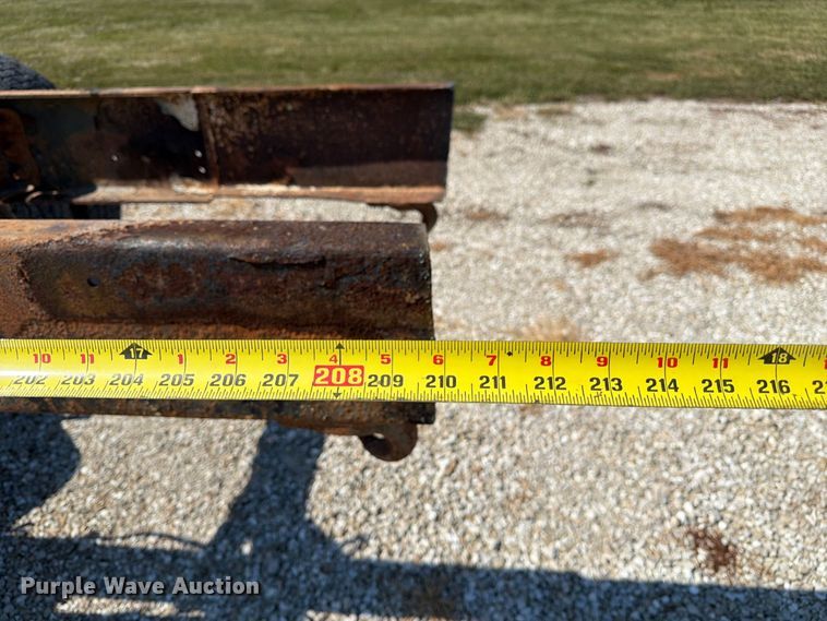 image for item DZ4720 2003 International 4300 truck cab and chassis
