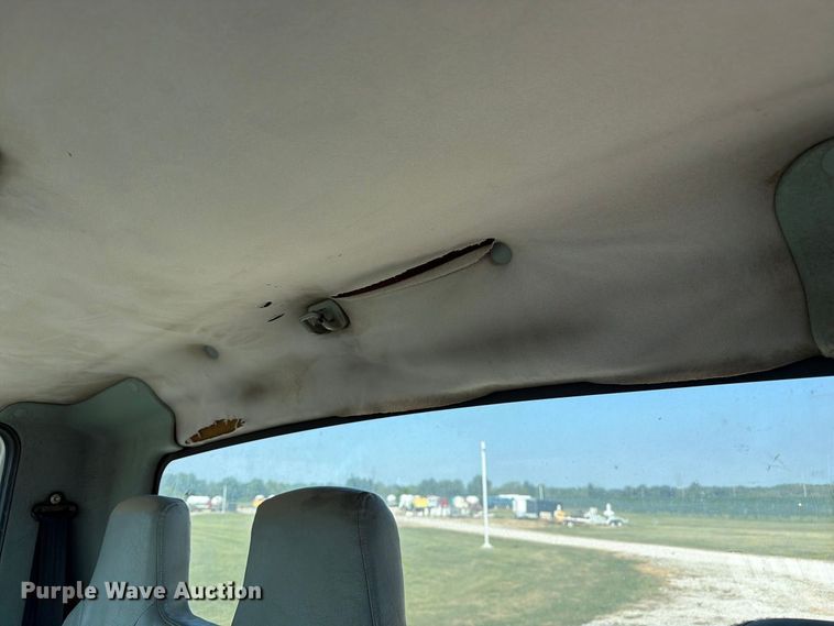 image for item DZ4720 2003 International 4300 truck cab and chassis