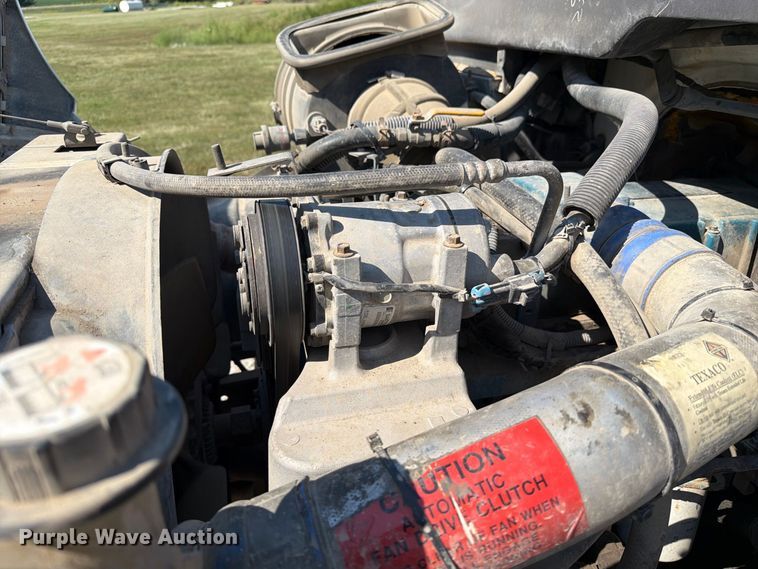 image for item DZ4720 2003 International 4300 truck cab and chassis