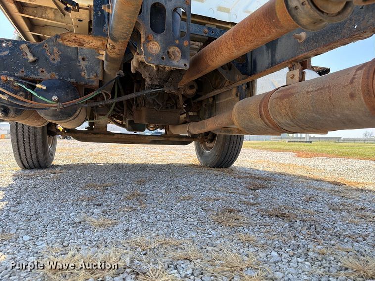 image for item DZ4720 2003 International 4300 truck cab and chassis
