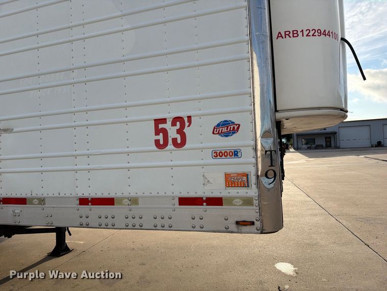 image for item DZ4770 2010 Utility VS2RA refrigerated van trailer