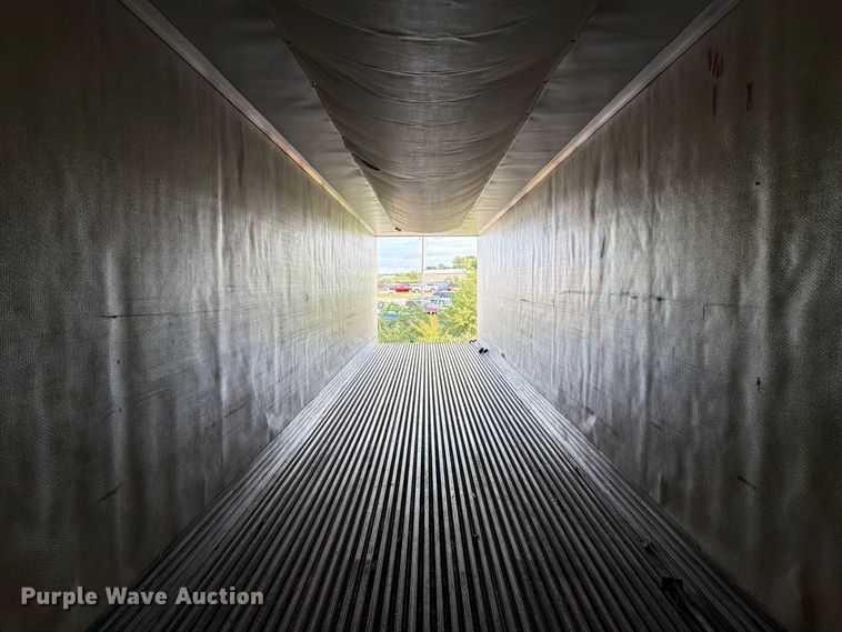 image for item DZ4770 2010 Utility VS2RA refrigerated van trailer